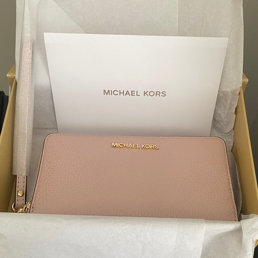 Michael Kors Soft Pink Wristlet Clutch